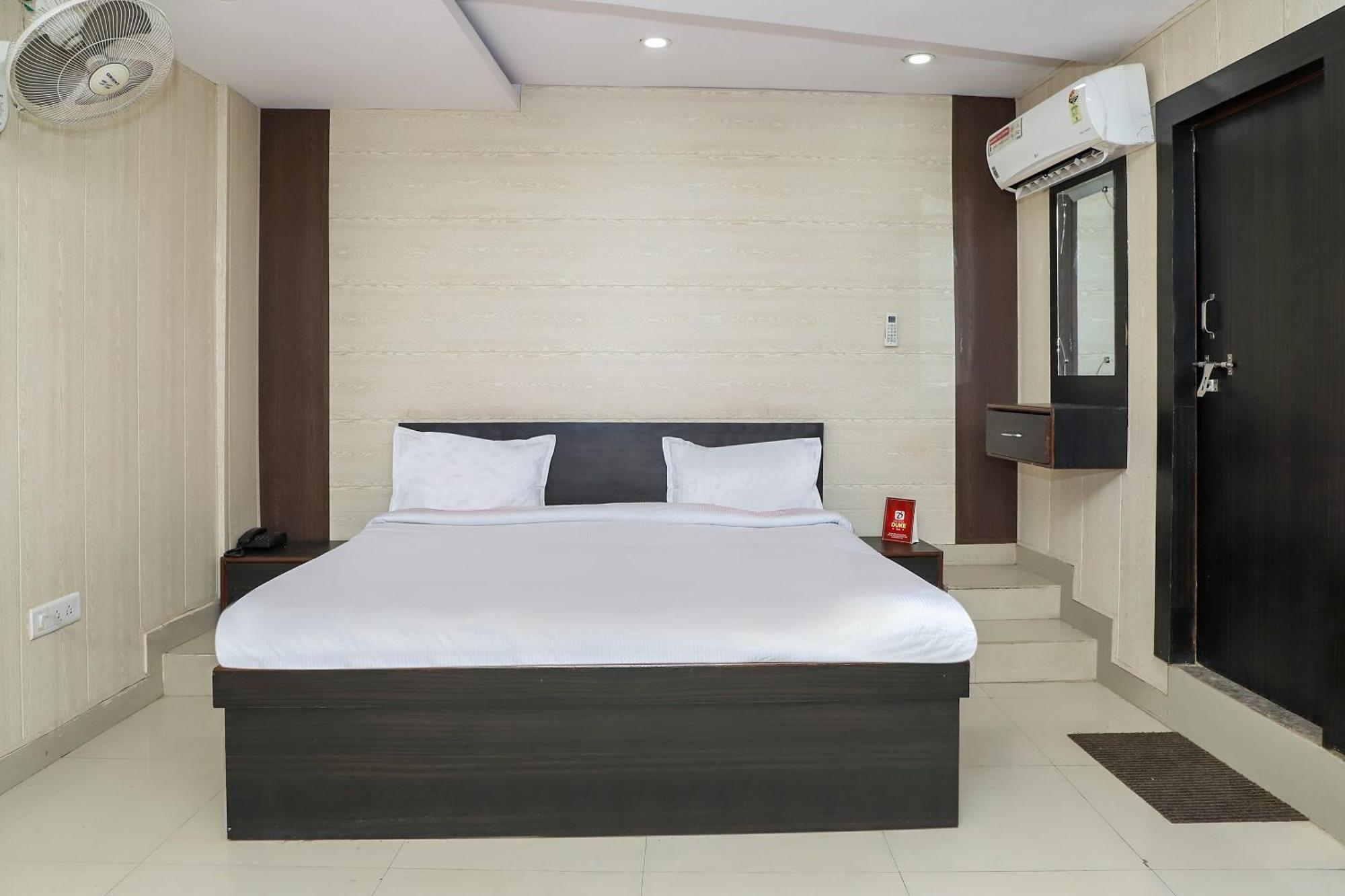 Oyo Hotel Duke Inn Jhansi Exterior photo